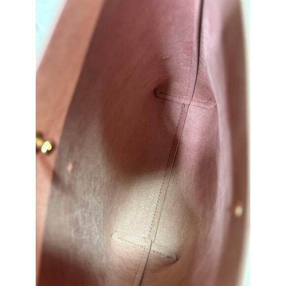 Samara Medium Crossbody Shoulder Bag in Peony | Cruelty Free | Vegan Leather - Picture 7 of 9